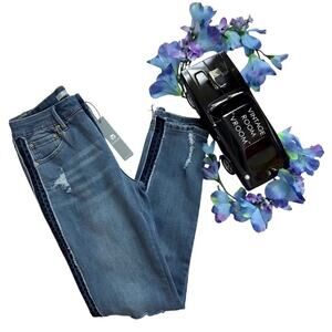 Tractr NWT Medium Wash Skinny Jeans Girls 16